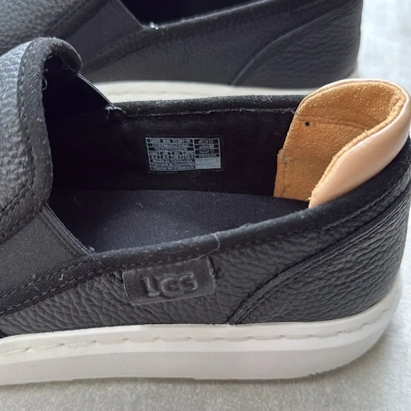 New Without Tags UGG Black Leather Alameda Slip-On Sneakers (Women’s) - Size 8.5 - Picture 11 of 11